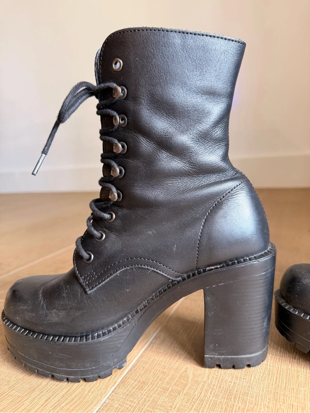 ROC Boots Australia sleek black